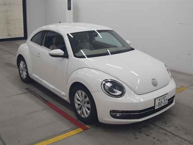 90229 Volkswagen The beetle 16CBZ 2013 г. (MIRIVE Osaka)